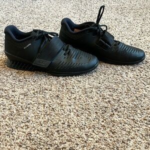Men’s Nike flywire size 10 lifting shoes